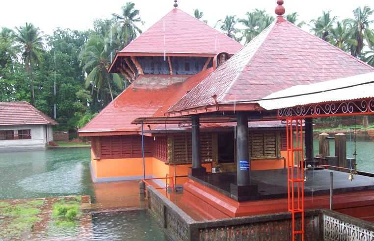 ananthapura-lake-temple-img